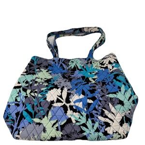 Vera Bradley Woman‎ Quilted Camo Blue Tote Bag Floral - Retired Pattern